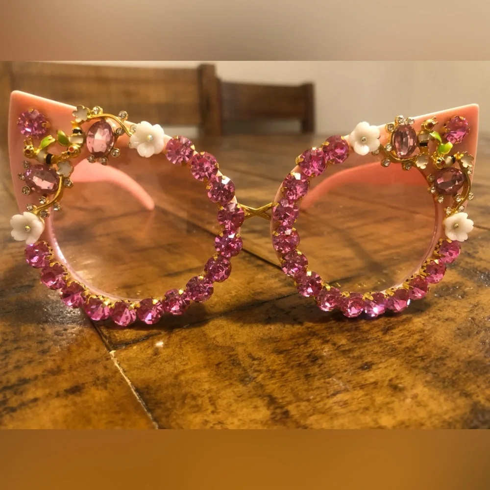 Barbie pink  bling rhinestone novelty retro cateye sunglasses
